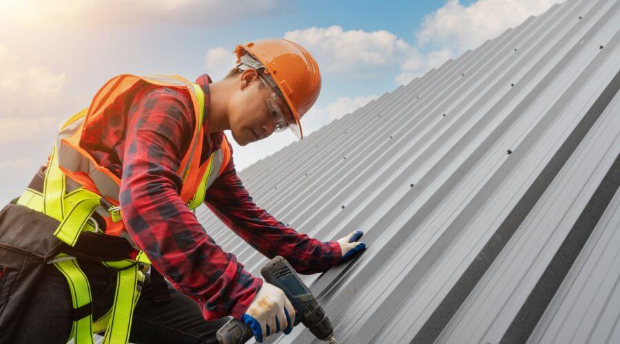 Professional Emergency Roof Repairs services in Bruin, PA